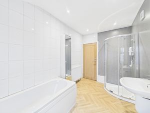 Photo 15- click for photo gallery